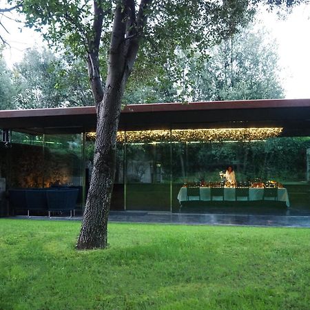 Hostal Les Cols Pavellons Olot Exterior foto