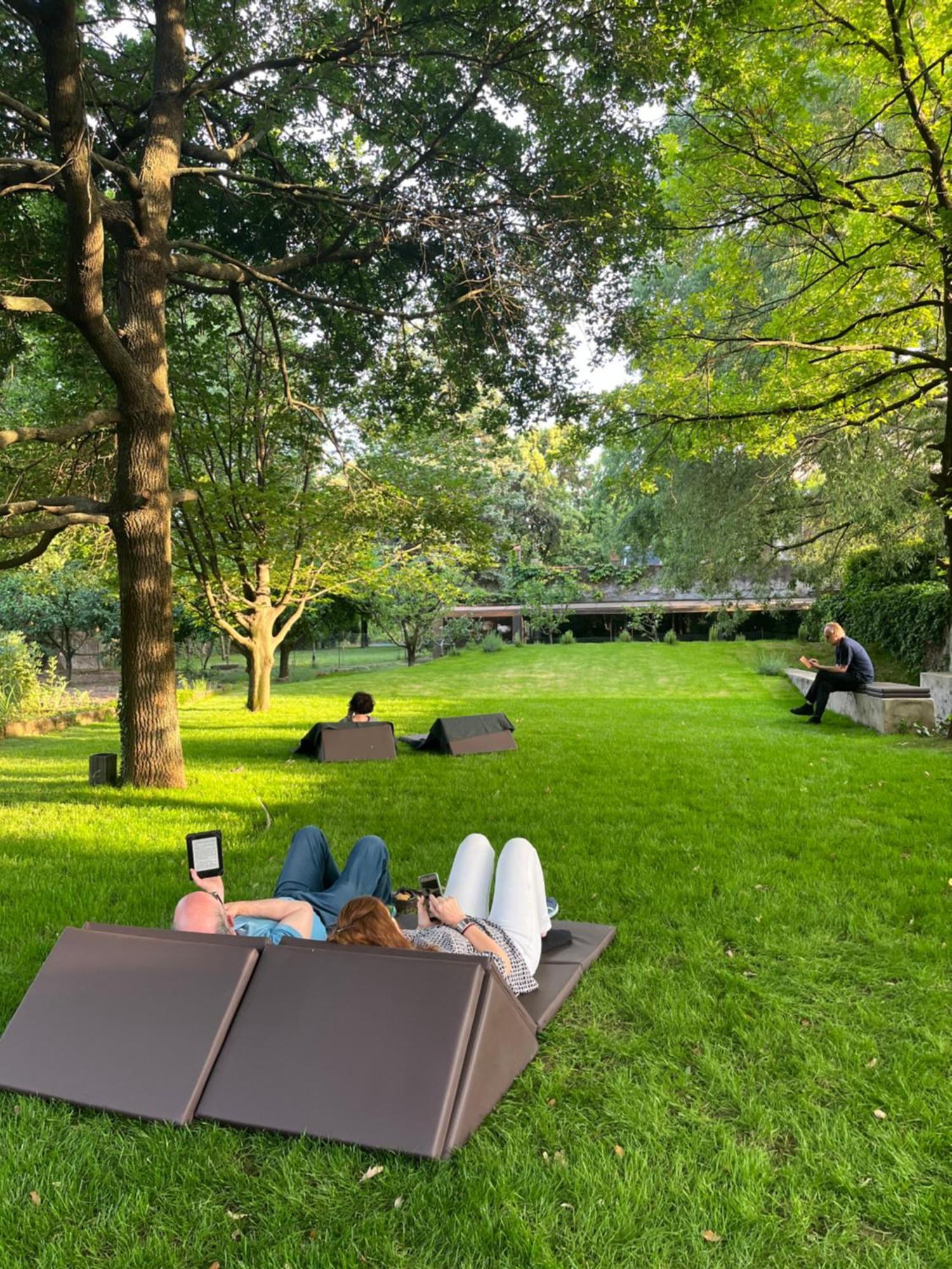Hostal Les Cols Pavellons Olot Exterior foto